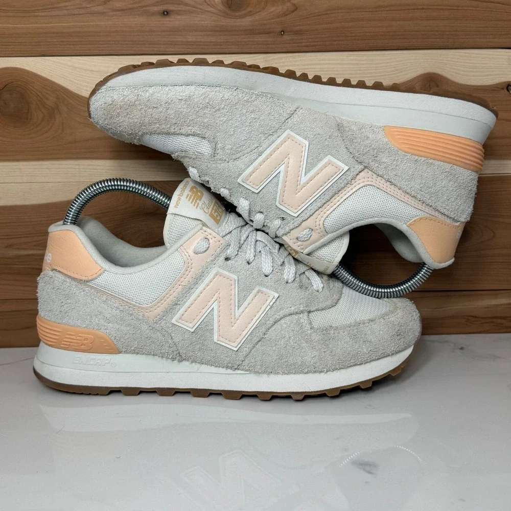 New Balance Sneakers 574 Calm Taupe WL574CS3‎ Women's Size 8.5/ Men's 7 - Picture 9 of 14